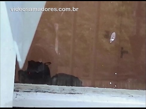 ❤️ Dyn horny yn gwylio ei gariad gyda dyn arall, yn recordio fideo fuck heb darfu ar y cwpl Porno wrthon ni